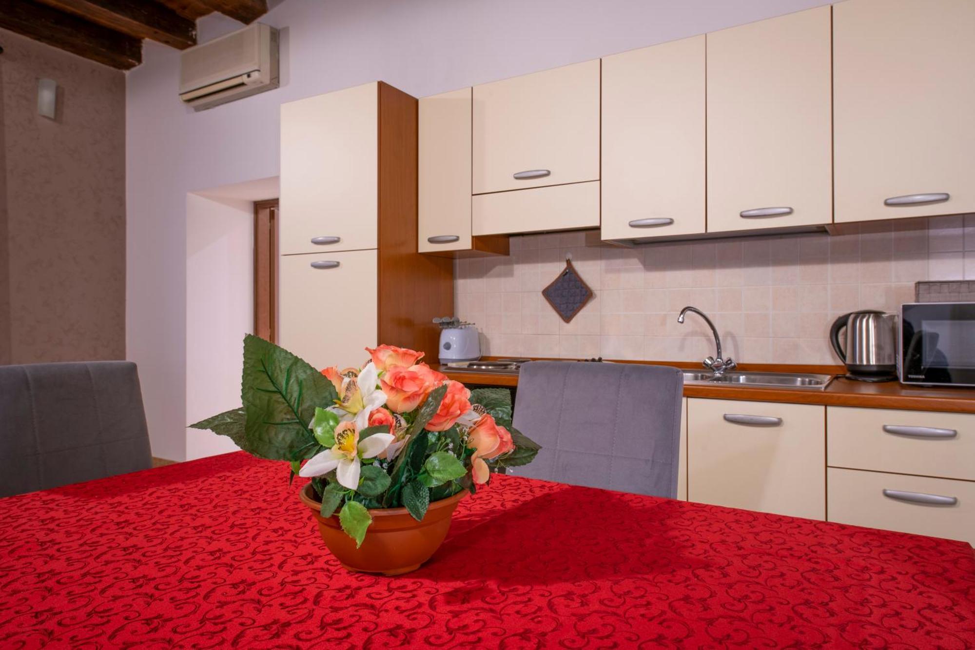 Palace Home Mazzini Verona Center Exterior foto